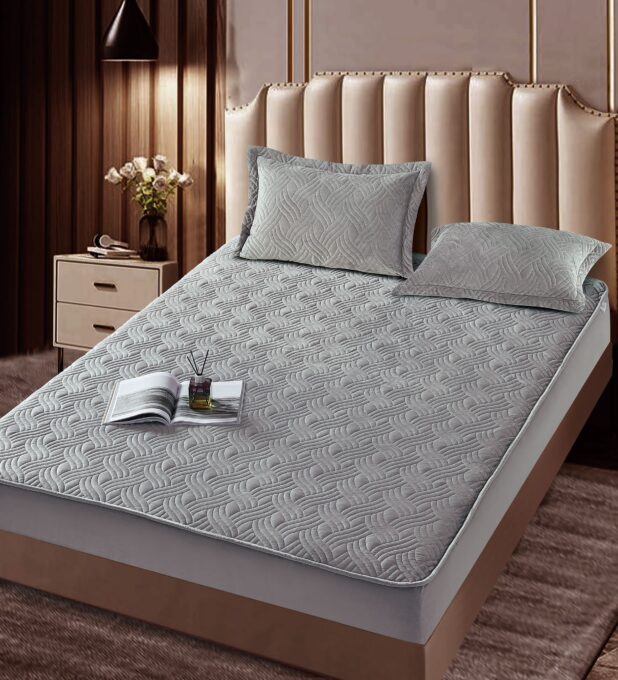 Husã matlasatã tip topper din catifea, 180x200cm + 2 fete de perna 50x70cm, gri