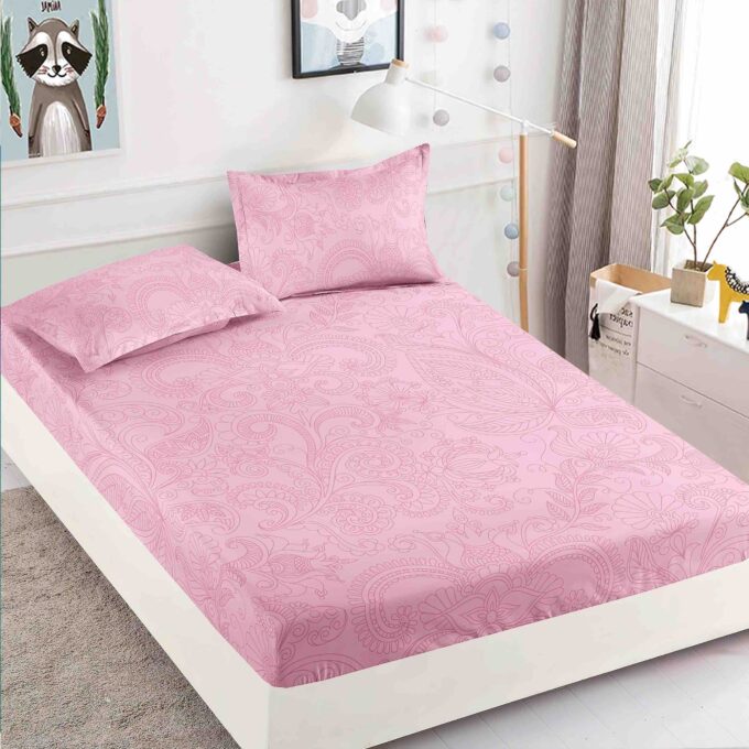 Cearsaf cu elastic, Bumbac FINET, 160/180x200cm, 2 fete de perne 50x70cm, Jojo Home, Roz, model floral 1 Cearsaf cu elastic, Bumbac FINET, 160/180x200cm, 2 fete de perne 50x70cm, Jojo Home, Roz, model floral