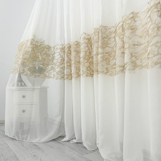 Perdea Evelyn din Voal Brodat, model cu frunze, Ivoire - Maro, 140cm latime x 260cm inaltime, cu rejansa pt bara