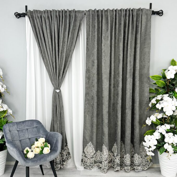 Set 3 bucati de Draperie Blackout 80%, din Catifea cu Broderie  Elite V2, Gri- 200cm latime x 240cm inaltime, cu rejansa pt bara