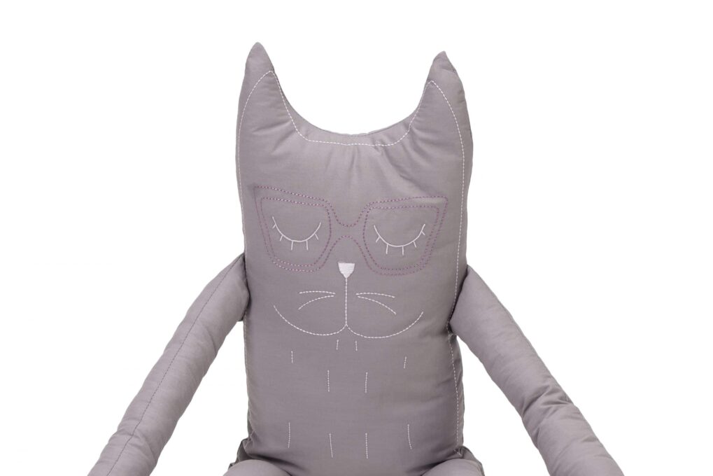 Perna in forma de pisica SomnArt, bumbac, umplutura lavanda, Gri