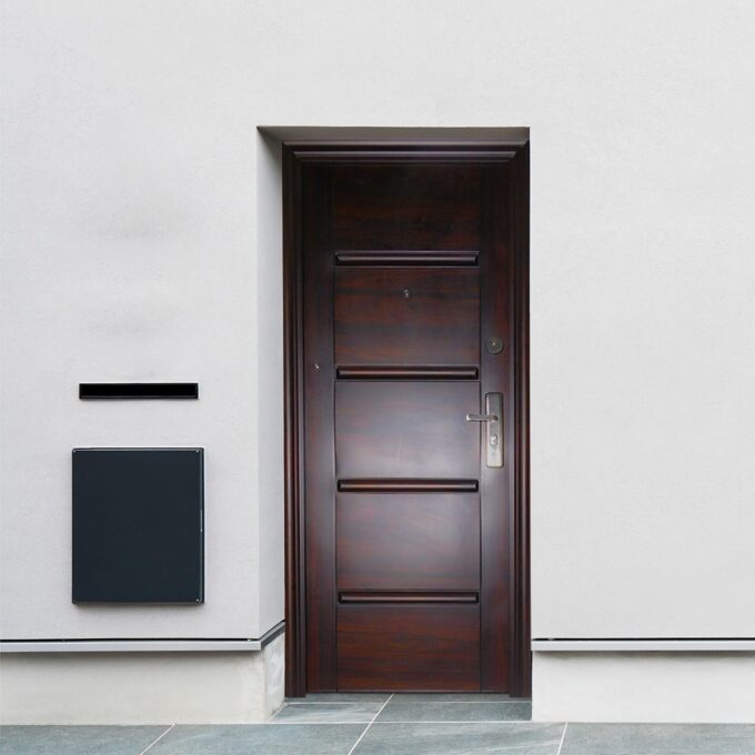 Usa metalica intrare apartament REG-FM 003  maro  86 x 205 cm  stanga